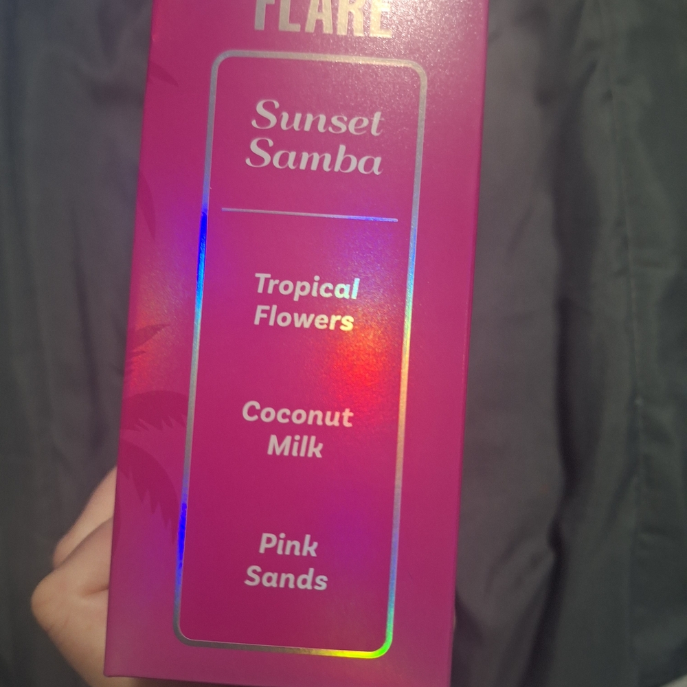 Sunset Samba Skincare Set - - Picture 2 of 4